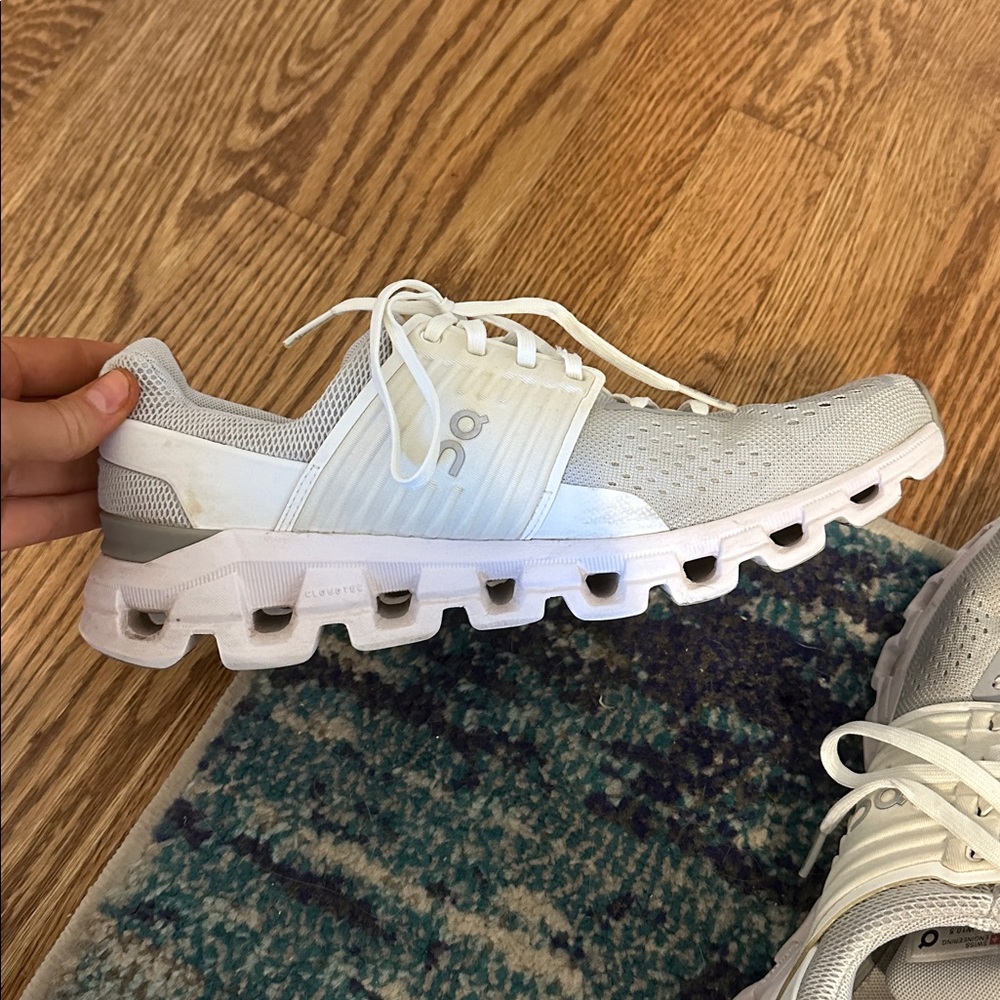 On cloud tennis shoes